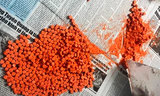 Đôi nam nữ mang trong người hàng nghìn viên ma túy tổng hợp