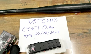 Bắt 3 đối tượng dùng hung khí giải quyết mâu thuẫn trước trường học