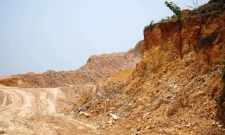 'Tuýt còi’ đấu giá hai mỏ khoáng sản trữ lượng hàng triệu m3 tại Huế