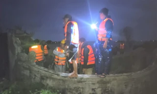 Sáu thành viên trạm Viettel tại TT-Huế bị lật thuyền trong lúc làm nhiệm vụ