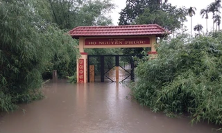 Bốn người tử vong do đuối nước giữa lũ dâng