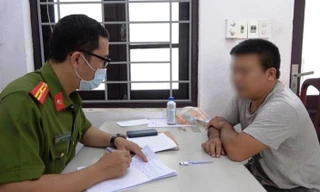 Gây tai nạn chết người trên Quốc lộ 1 ở Huế, dừng đốt vàng mã rồi chạy ô tô lên cửa khẩu Quảng Trị