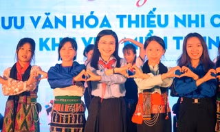 Giao lưu văn hóa thiếu nhi các dân tộc khu vực miền Trung