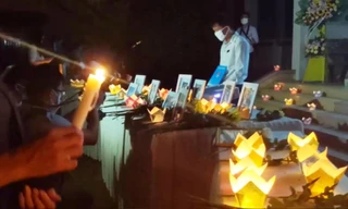 Xúc động lễ tưởng niệm sinh viên Nguyễn Văn Nhã. Ảnh cắt từ clip