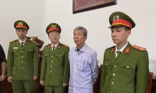 Bắt bộ sậu nguyên lãnh đạo công ty con thuộc Tổng Cty Công trình Đường sắt