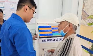 Bất ngờ kết quả giải quyết thủ tục nhanh ngày đầu chính quyền địa phương hai cấp tại Huế