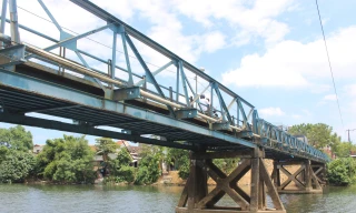 Chính quyền xin hạ tải cây cầu khu vực trung tâm TP. Huế