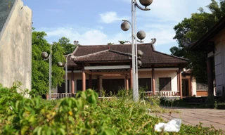 Hoang phế Trung tâm giới thiệu sản phẩm làng nghề đúc đồng truyền thống Huế