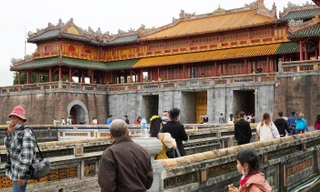 Du khách bất ngờ nhận thông báo miễn vé tham quan khu Di sản Huế ngày 26/3