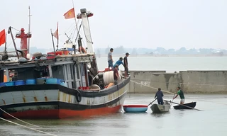 TT-Huế cảnh báo gió mạnh trên biển gây nguy hiểm cho tàu thuyền