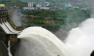 Hồ chứa tại TT-Huế triển khai điều chỉnh lưu lượng nước qua tràn để phòng lũ