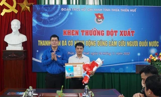 Khen thưởng đột xuất thanh niên dũng cảm cứu cô gái đuối nước