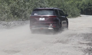 Đường nối cao tốc về quốc lộ 1 qua Huế 'nát như tương', hiểm họa rình rập