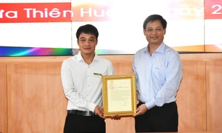 Trao Thư khen của Chủ tịch nước cho thanh niên dũng cảm cứu người