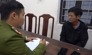 Bắt tên trộm chuyên chèo thuyền trộm cắp nhà dân ven sông 