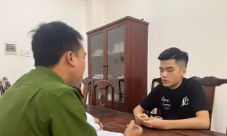 Bắt giữ 7 đối tượng sử dụng mạng viễn thông để chiếm đoạt tài sản của 200 người