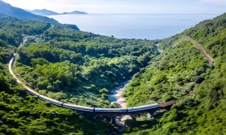 Sắp có tàu du lịch trên cung đường sắt đẹp nhất Việt Nam