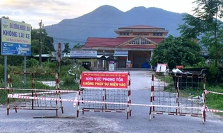 Chợ Nước Ngọt (xã Lộc Thủy) bị phong tỏa từ việc làm lây lan dịch bệnh của một tài xế xe tải đến từ Đà Nẵng