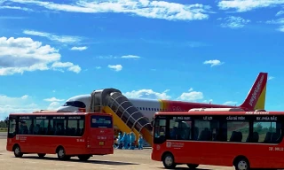 Huế ghi nhận ca mắc COVID-19 về bằng máy bay đầu tiên từ TPHCM