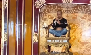 Cho thôi việc 2 nhân viên bảo vệ vụ ngai vua triều Nguyễn bị phá hoại