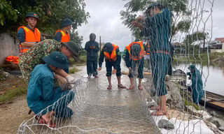 Thừa Thiên-Huế: Quân đội triển khai lực lượng ứng phó bão số 4