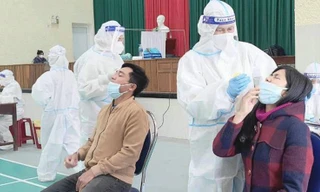 Quân y TT-Huế hỗ trợ tầm soát dịch tại huyện miền núi A Lưới. Ảnh: CTV