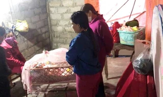 Xót xa người phụ nữ bị lũ cuốn tử vong, bỏ lại con nhỏ 2 tháng tuổi