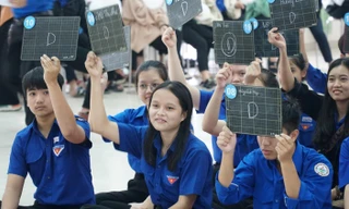 Sôi nổi thi Rung chuông vàng tìm hiểu về văn hóa giao thông