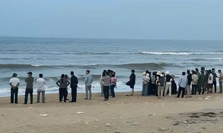 Nam sinh lớp 7 tại Huế mất tích khi tắm biển