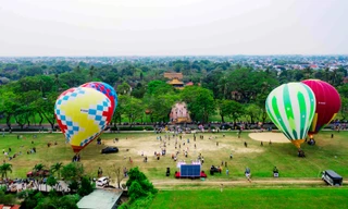 Lễ hội khinh khí cầu đã kết thúc một tháng rưỡi, cộng tác viên vẫn chờ nhận thù lao