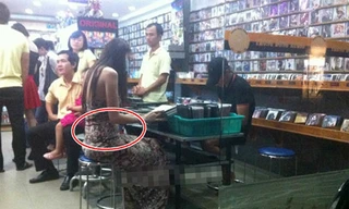 Mẹ Công Vinh: 'Thủy Tiên có bầu ba tháng'