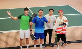 Dàn nghệ sĩ nổi tiếng tranh tài tại giải Xmas Hà Nội Artist Pickleball Challenge 