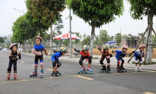 Hơn 200 vận động viên tranh tài tại giải vô địch Roller Sports Cup Quốc gia