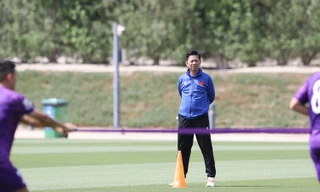 HLV Hoàng Anh Tuấn: 'U23 Việt Nam trẻ nhất giải, mỗi trận đều là bài học lớn'