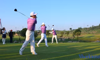 144 golfer tham dự giải golf 'Tấm lòng vàng Nhà đầu tư' 