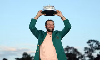 Scottie Scheffler lần thứ hai khoác Green Jacket danh giá
