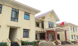 Xử lý nghiêm việc con rể chấm trúng thầu cho công ty của bố vợ