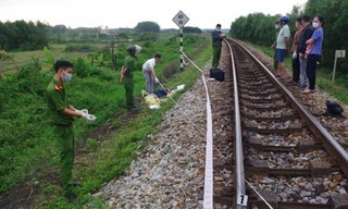 Người đàn ông chưa rõ danh tính bị tàu hỏa tông tử vong
