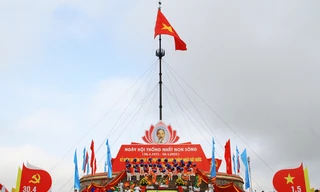 Lễ Thượng cờ Thống nhất non sông ở Hiền Lương 