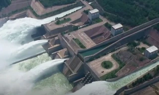 Đập Tiểu Long Để trên sông Hoàng Hà xả nước 20 ngày để đón mùa lũ