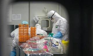 Phòng xét nghiệm 10.000 ca nghi nhiễm nCoV mỗi ngày