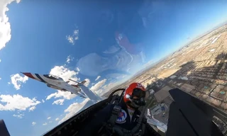 Cách Không quân Mỹ tôn vinh nhân viên y tế chống dịch COVID-19