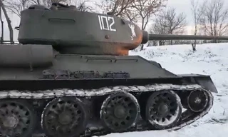 Xe tăng T-34 huyền thoại vẫn gầm rú, vận hành tốt thời nay