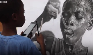Biệt tài vẽ tranh y như thật của cậu bé nghèo châu Phi