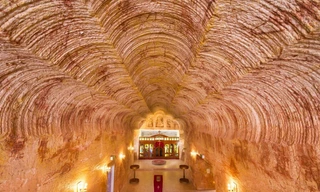 Thị trấn xây nhà dưới lòng đất để tránh nóng