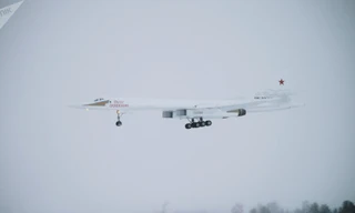 Bản nâng cấp máy bay ném bom siêu thanh Tu-160M lần đầu cất cánh