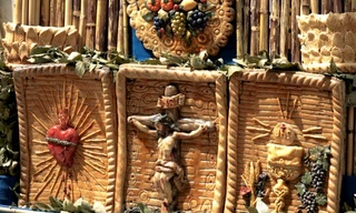 Thánh đường làm hoàn toàn từ bánh mì