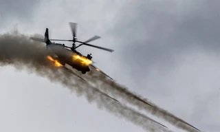 Trực thăng Ka-52 phóng loạt rocket 80mm