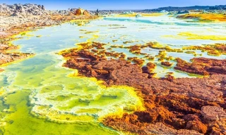 Khung cảnh như hành tinh lạ ở nơi nóng nhất thế giới