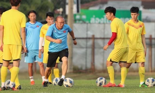 U23 Việt Nam hạn chế lối chơi nhanh của UAE